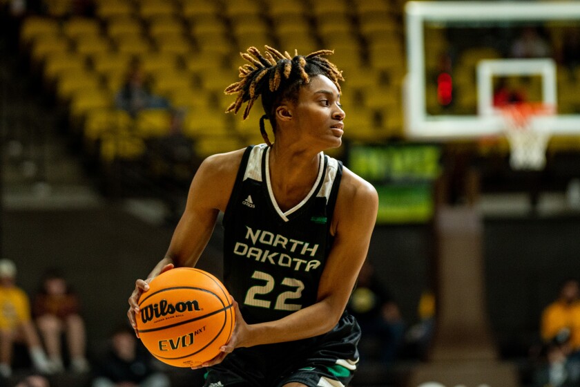 5 takeaways from UND women s basketball season opening loss at